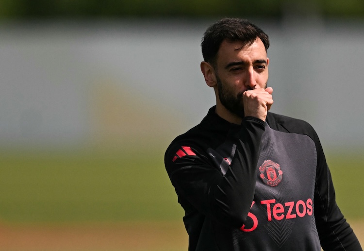 ဖာနန်ဒက်စ်ဟာ ယူနိုက်တက် မှာသာ ဆက်နေလိုကြောင်း ပြောကြားထားသူ ဖြစ်ပေမယ့်လည်း လက်ရှိ မှာတော့ လုပ်ခလစာ မြင့်မားစွာ ရရှိနိုင်မယ့် ဆော်ဒီပရိုလိဂ်ဆီ ပြောင်းရွှေ့ ကစားဖို့ စိတ်ဝင်စားနေကြောင်း သိရပါတယ်။