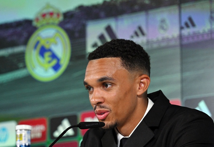 ပရီးမီးယားလိဂ် ကလပ်ဟာ ပြီးခဲ့တဲ့ ရက်ကပဲ ဖရင်ပေါင်ရဲ့ အသင်းဖော် ဖလော်ရီယန် ဝစ်ဇ်ကို ကလပ် စံချိန်တင် ပြောင်းရွှေ့ကြေးနဲ့ ခေါ်ယူထားခဲ့ပါသေးတယ်။