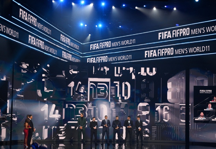 ဒီဆု ကိုတော့ ကမ္ဘာတစ်လွှားက ဘောလုံးသမားတွေရဲ့ ဆန္ဒမဲနဲ့ ၂၀၂၅ ခုနှစ် အတွက် အကောင်းဆုံး ဘောလုံးသမား ၁၁ ဦး 2025 FIFPRO World 11 ဆိုပြီး ရွေးချယ်သွားမှာ ဖြစ်ပါတယ်။