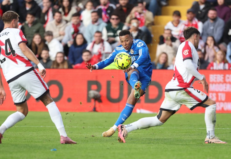 လာလီဂါ ထိပ်သီး တို့ဟာ အလွန်ဆို လက်ထက်မှာ ရှားရှားပါးပါး ရာသီအစ ယိမ်းယိုင်မှု တစ်ခုနဲ့ ရင်ဆိုင်နေရတာပါ။